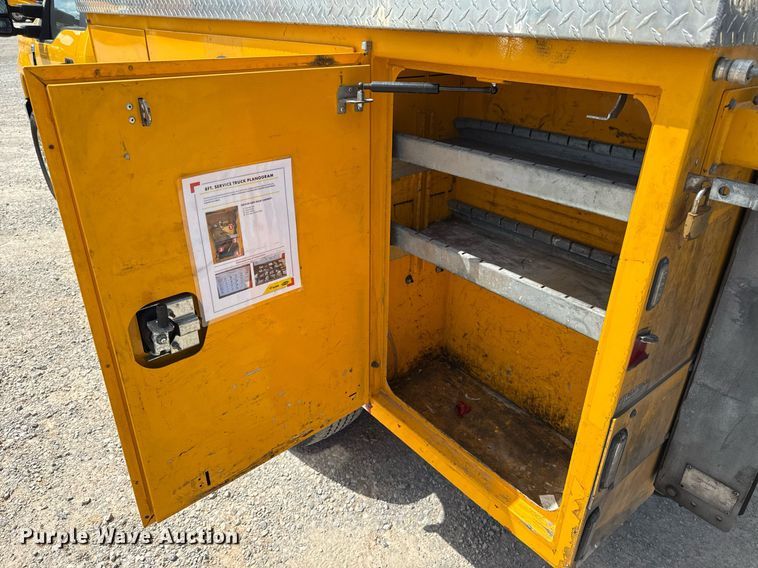 image for item EJ4786 2020 Ford F350 Super Duty utility bed pickup truck