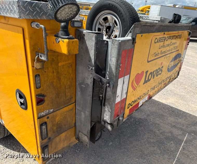 image for item EJ4786 2020 Ford F350 Super Duty utility bed pickup truck