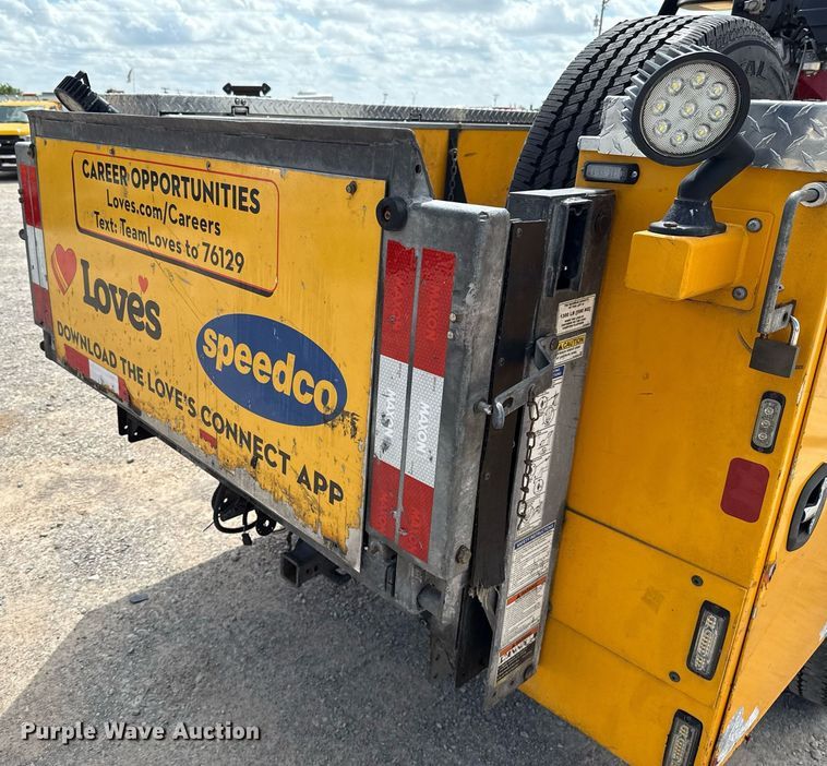 image for item EJ4786 2020 Ford F350 Super Duty utility bed pickup truck