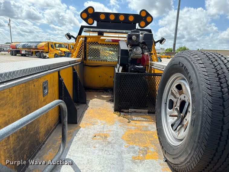 image for item EJ4786 2020 Ford F350 Super Duty utility bed pickup truck