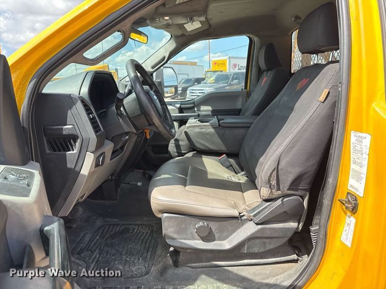 image for item EJ4786 2020 Ford F350 Super Duty utility bed pickup truck