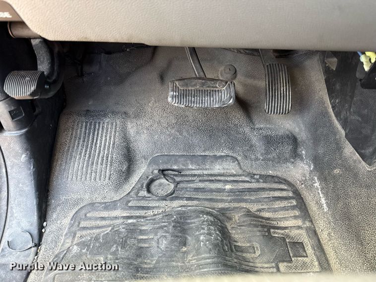 image for item EJ4786 2020 Ford F350 Super Duty utility bed pickup truck