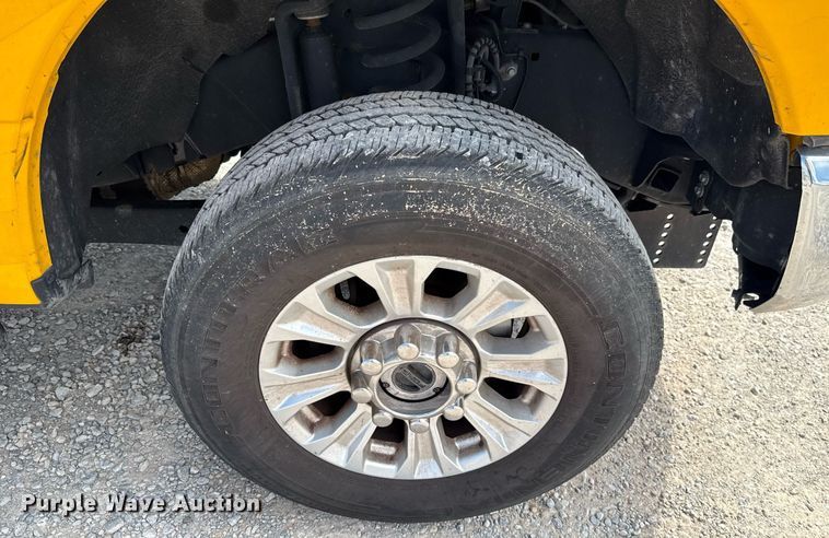 image for item EJ4786 2020 Ford F350 Super Duty utility bed pickup truck