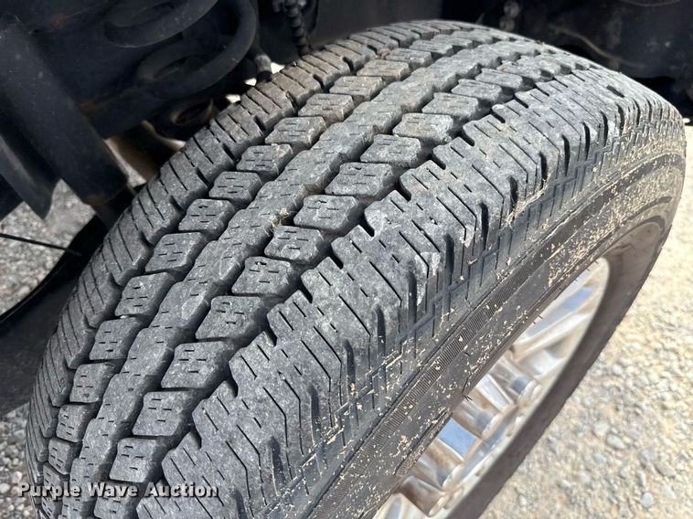 image for item EJ4786 2020 Ford F350 Super Duty utility bed pickup truck