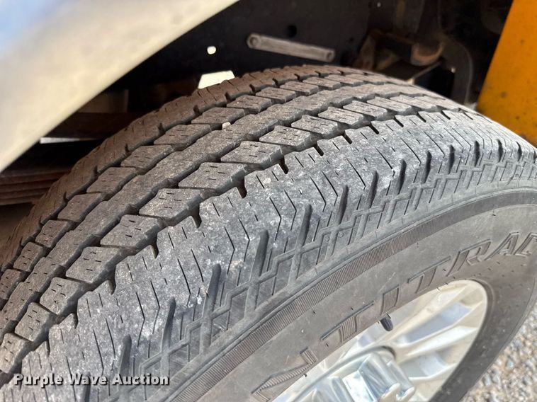 image for item EJ4786 2020 Ford F350 Super Duty utility bed pickup truck