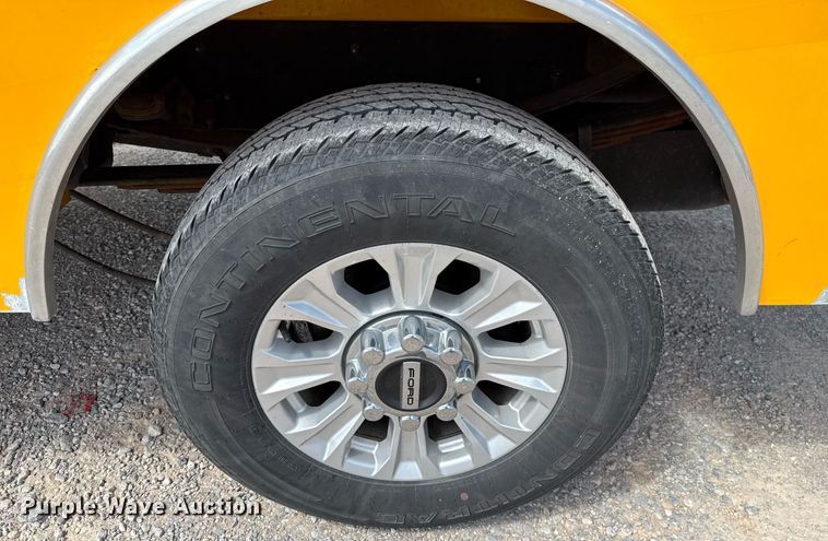 image for item EJ4786 2020 Ford F350 Super Duty utility bed pickup truck