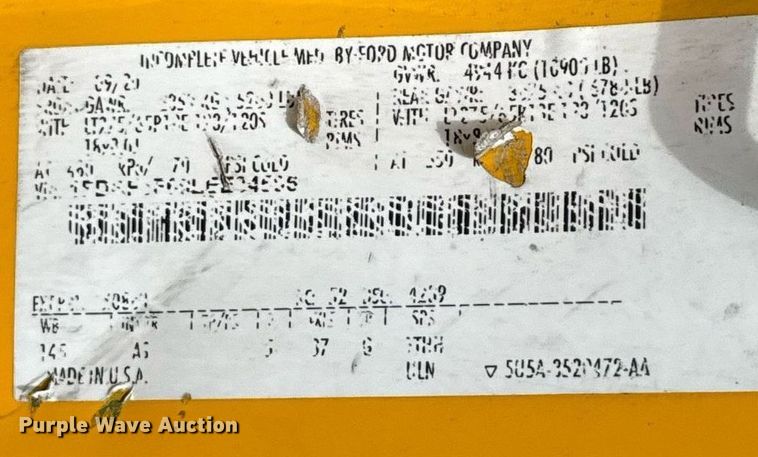 image for item EJ4786 2020 Ford F350 Super Duty utility bed pickup truck