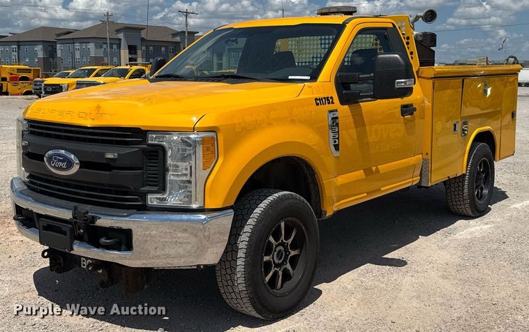 image for item EJ4788 2017 Ford F350 Super Duty XL utility bed pickup truck