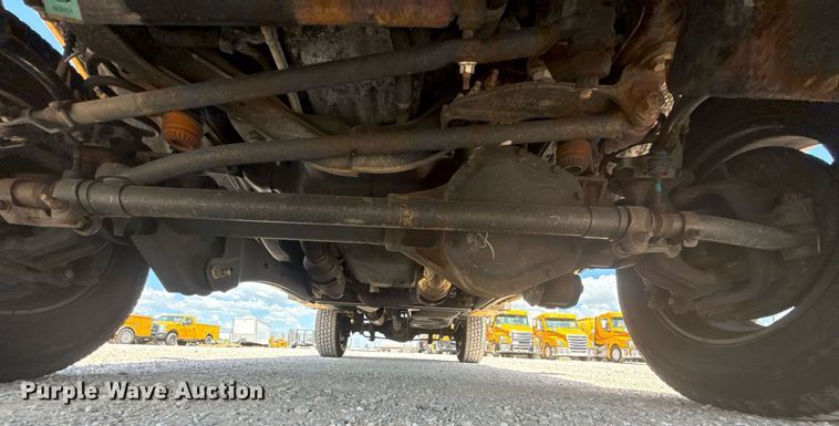 image for item EJ4788 2017 Ford F350 Super Duty XL utility bed pickup truck