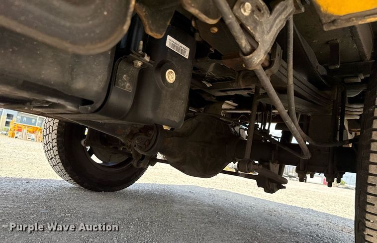 image for item EJ4788 2017 Ford F350 Super Duty XL utility bed pickup truck