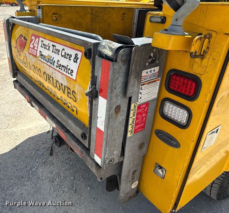 image for item EJ4788 2017 Ford F350 Super Duty XL utility bed pickup truck