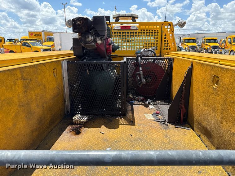 image for item EJ4788 2017 Ford F350 Super Duty XL utility bed pickup truck