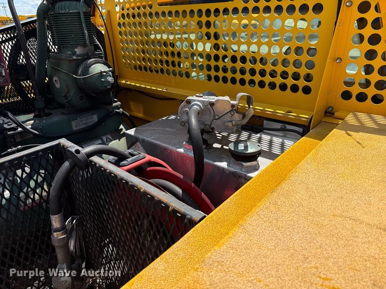 image for item EJ4788 2017 Ford F350 Super Duty XL utility bed pickup truck