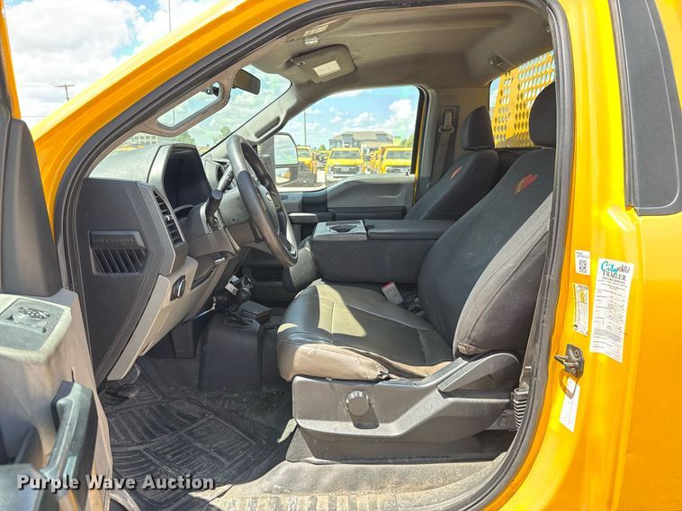 image for item EJ4788 2017 Ford F350 Super Duty XL utility bed pickup truck