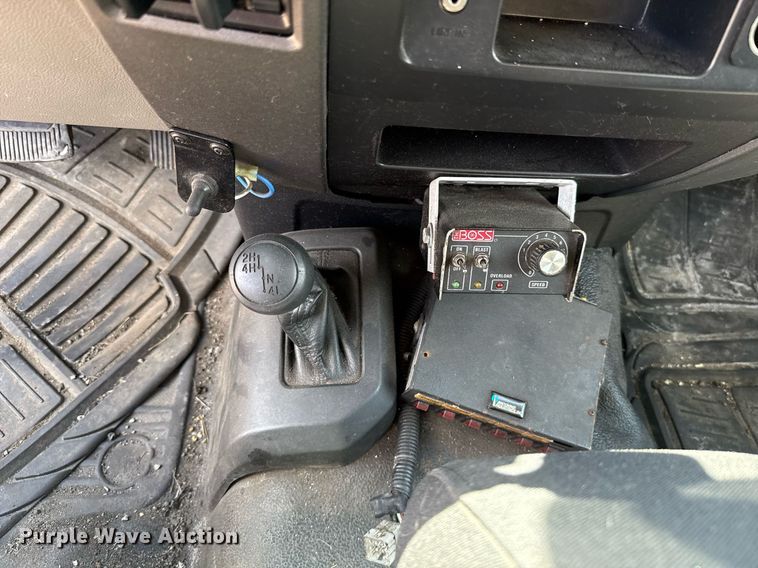 image for item EJ4788 2017 Ford F350 Super Duty XL utility bed pickup truck