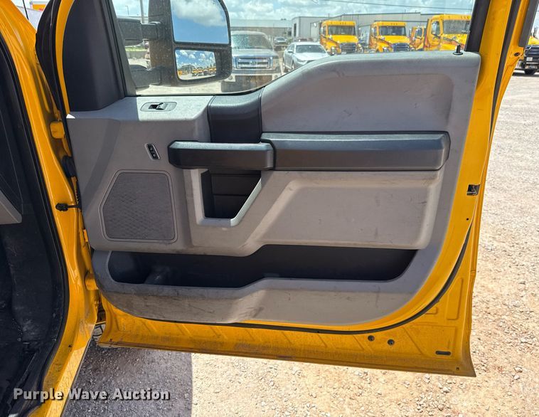 image for item EJ4788 2017 Ford F350 Super Duty XL utility bed pickup truck