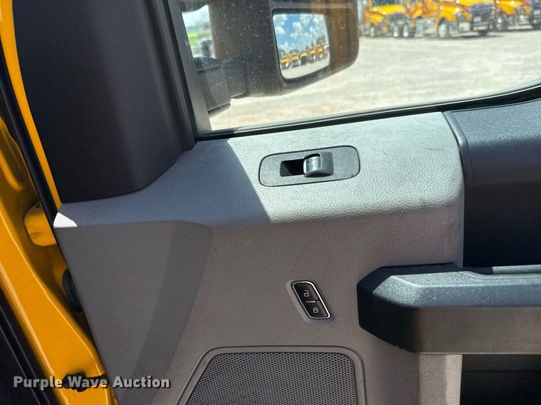 image for item EJ4788 2017 Ford F350 Super Duty XL utility bed pickup truck