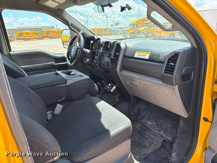 image for item EJ4788 2017 Ford F350 Super Duty XL utility bed pickup truck