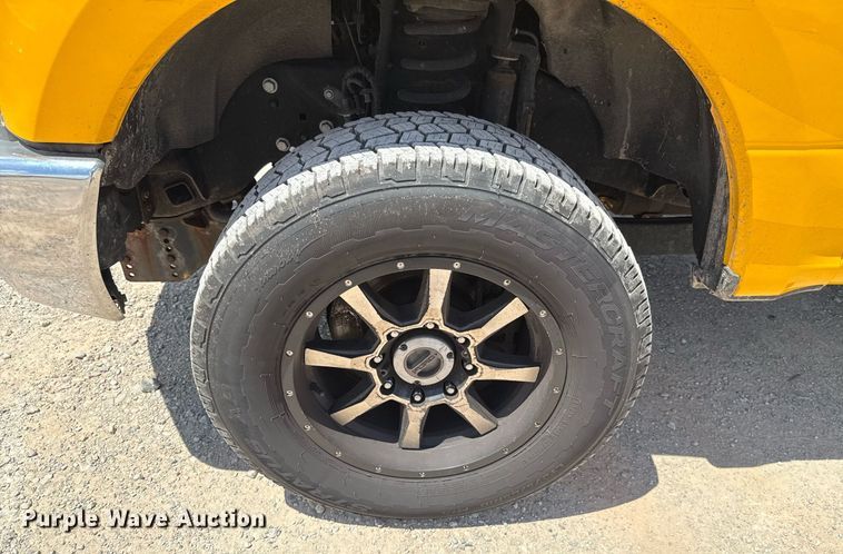 image for item EJ4788 2017 Ford F350 Super Duty XL utility bed pickup truck