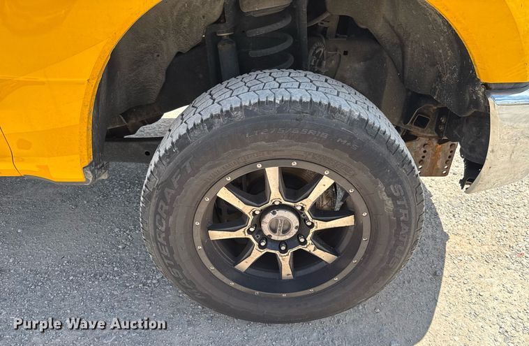 image for item EJ4788 2017 Ford F350 Super Duty XL utility bed pickup truck