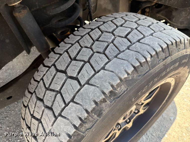 image for item EJ4788 2017 Ford F350 Super Duty XL utility bed pickup truck