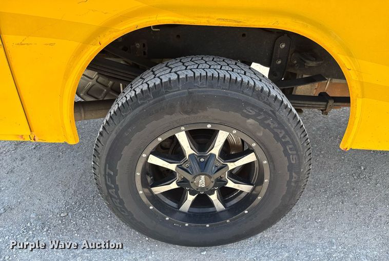 image for item EJ4788 2017 Ford F350 Super Duty XL utility bed pickup truck