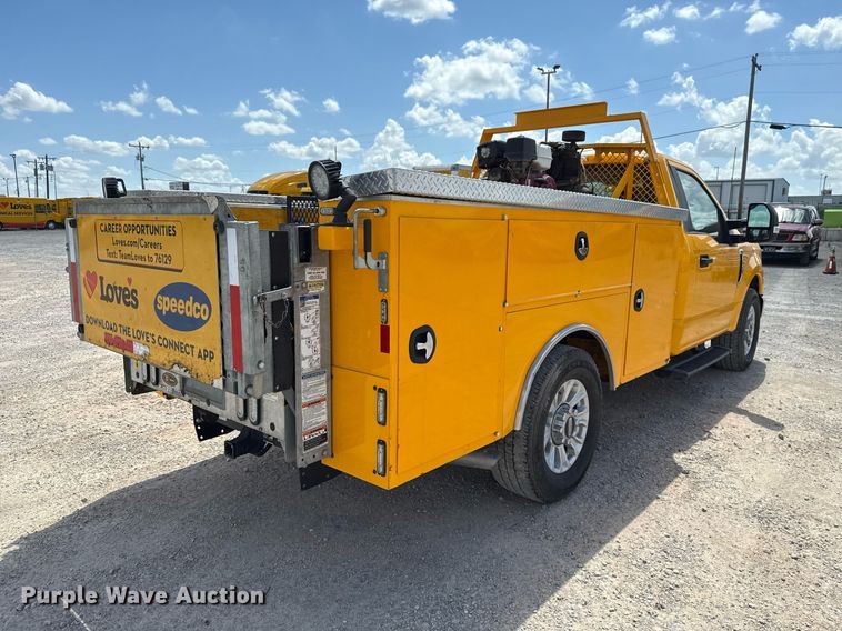 image for item EJ4789 2022 Ford F350 Super Duty utility bed pickup truck