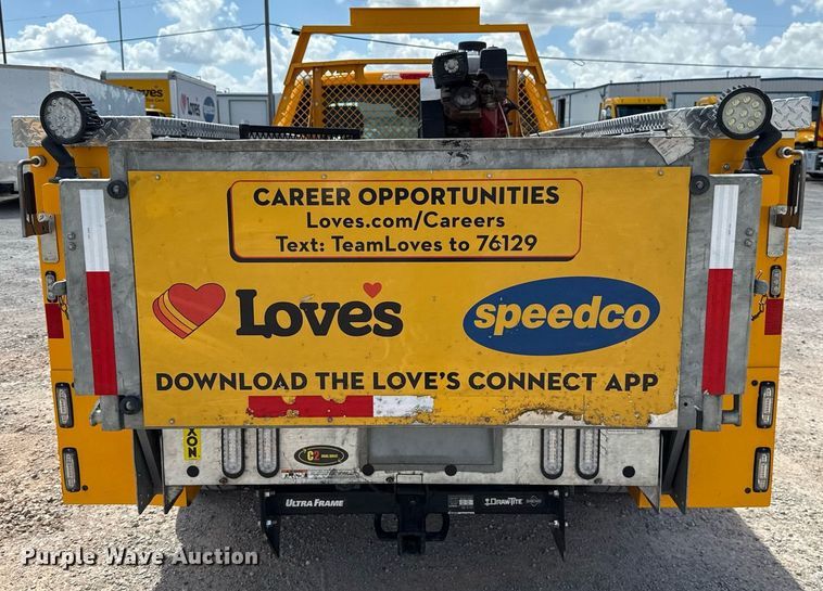 image for item EJ4789 2022 Ford F350 Super Duty utility bed pickup truck