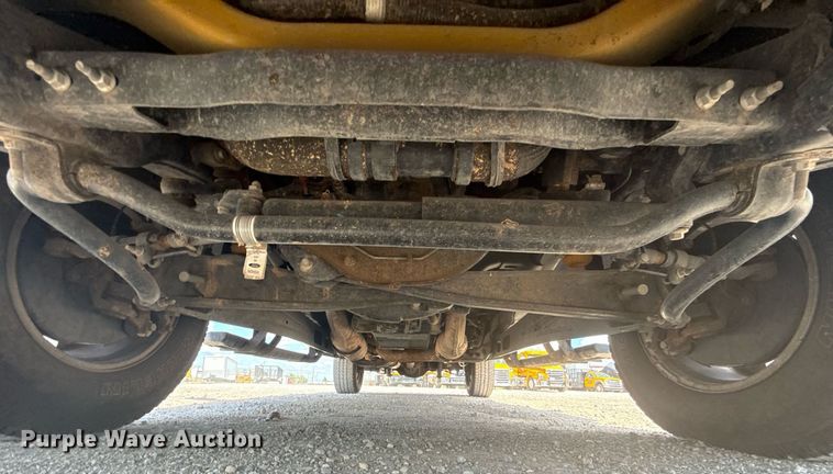 image for item EJ4789 2022 Ford F350 Super Duty utility bed pickup truck