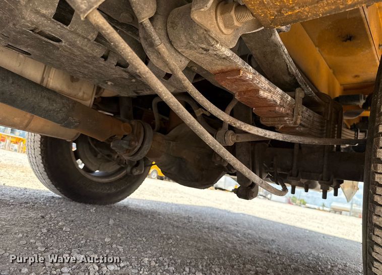 image for item EJ4789 2022 Ford F350 Super Duty utility bed pickup truck