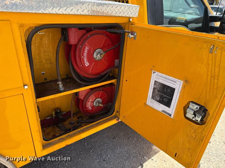 image for item EJ4789 2022 Ford F350 Super Duty utility bed pickup truck