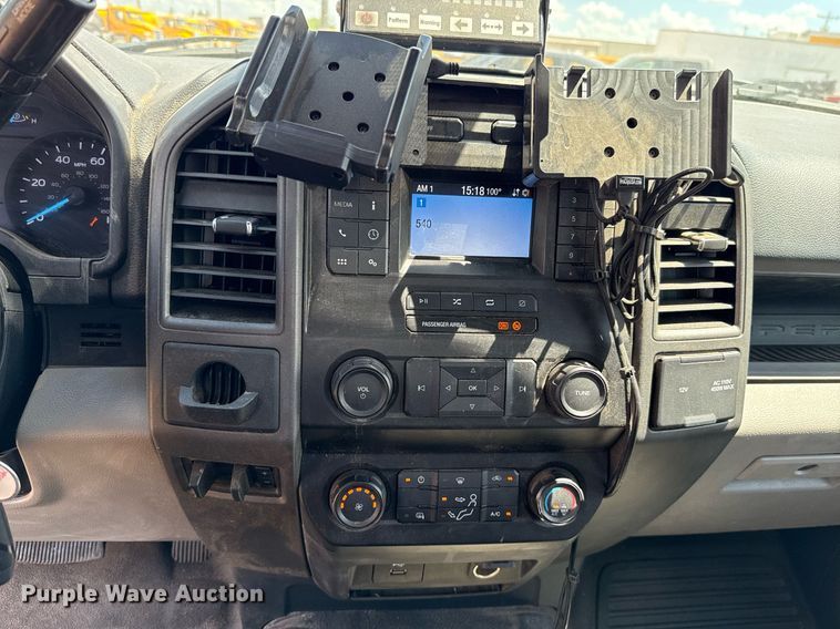 image for item EJ4789 2022 Ford F350 Super Duty utility bed pickup truck