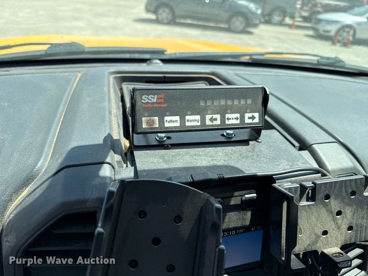 image for item EJ4789 2022 Ford F350 Super Duty utility bed pickup truck