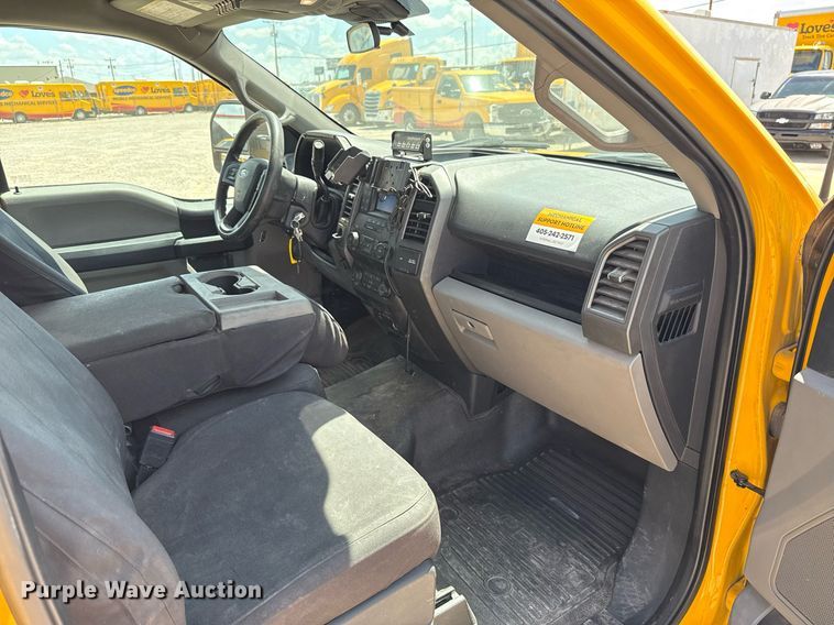 image for item EJ4789 2022 Ford F350 Super Duty utility bed pickup truck