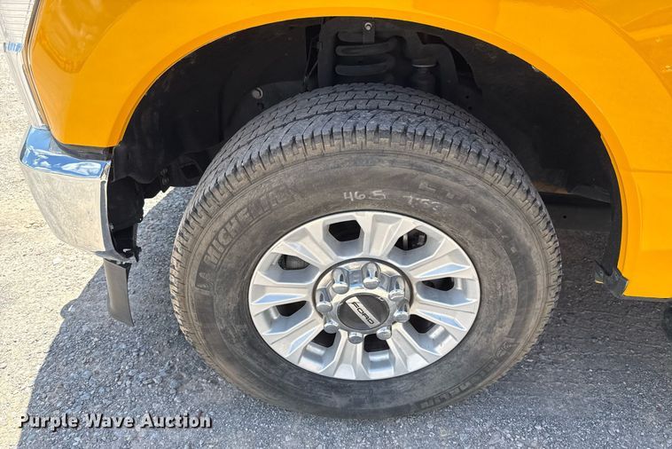 image for item EJ4789 2022 Ford F350 Super Duty utility bed pickup truck