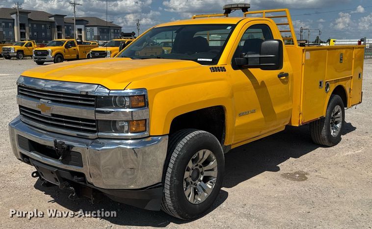 image for item EJ4791 2016 Chevrolet Silverado 3500HD utility bed pickup truck