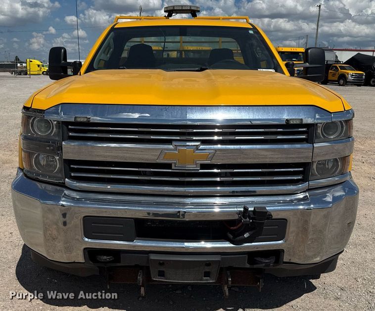 image for item EJ4791 2016 Chevrolet Silverado 3500HD utility bed pickup truck