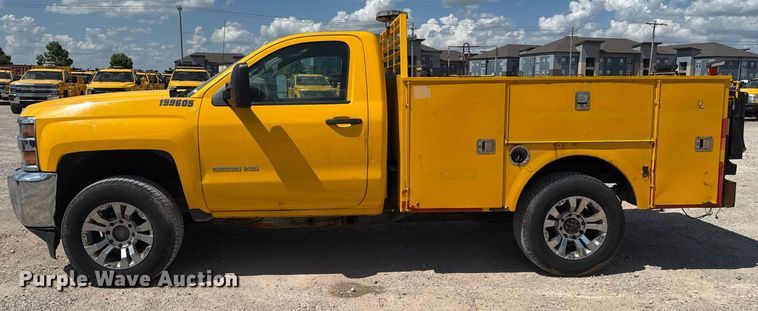 image for item EJ4791 2016 Chevrolet Silverado 3500HD utility bed pickup truck