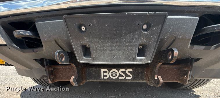 image for item EJ4791 2016 Chevrolet Silverado 3500HD utility bed pickup truck