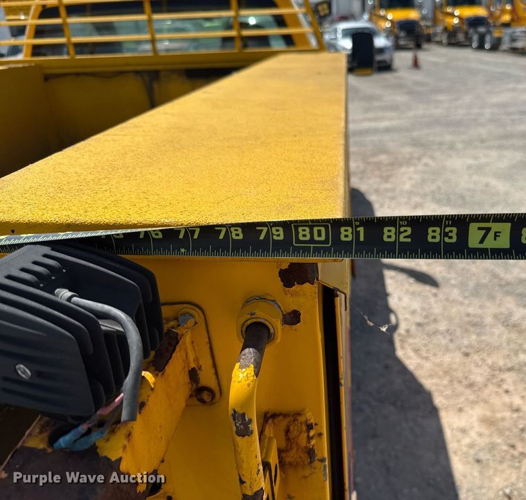 image for item EJ4791 2016 Chevrolet Silverado 3500HD utility bed pickup truck