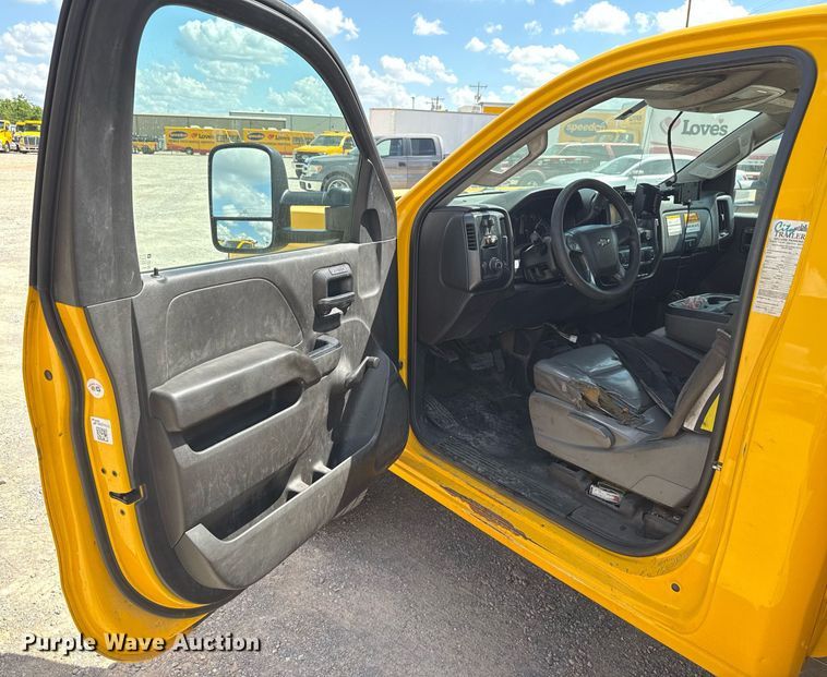 image for item EJ4791 2016 Chevrolet Silverado 3500HD utility bed pickup truck