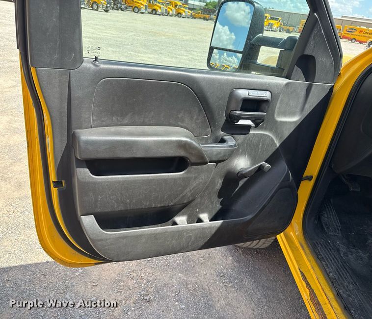 image for item EJ4791 2016 Chevrolet Silverado 3500HD utility bed pickup truck