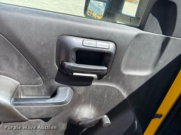 image for item EJ4791 2016 Chevrolet Silverado 3500HD utility bed pickup truck