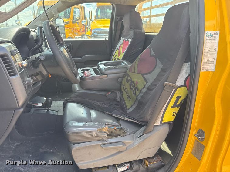 image for item EJ4791 2016 Chevrolet Silverado 3500HD utility bed pickup truck