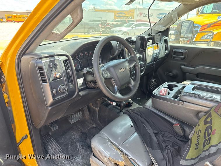 image for item EJ4791 2016 Chevrolet Silverado 3500HD utility bed pickup truck