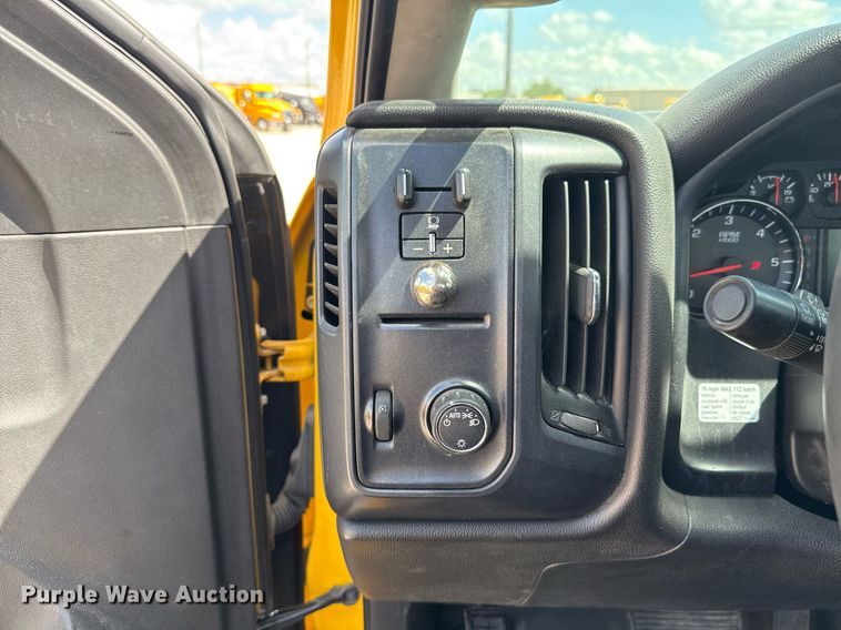 image for item EJ4791 2016 Chevrolet Silverado 3500HD utility bed pickup truck