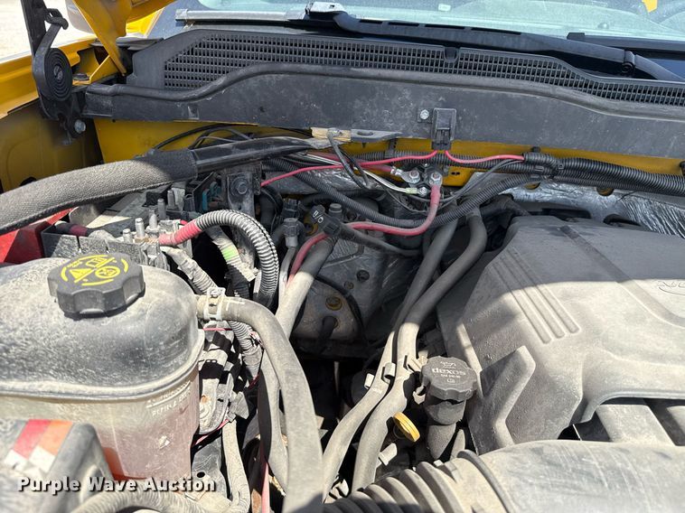 image for item EJ4791 2016 Chevrolet Silverado 3500HD utility bed pickup truck