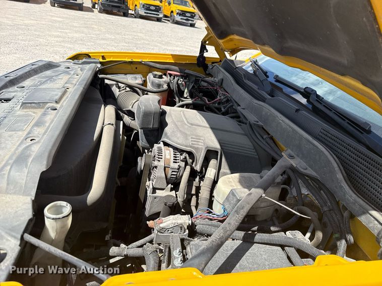 image for item EJ4791 2016 Chevrolet Silverado 3500HD utility bed pickup truck