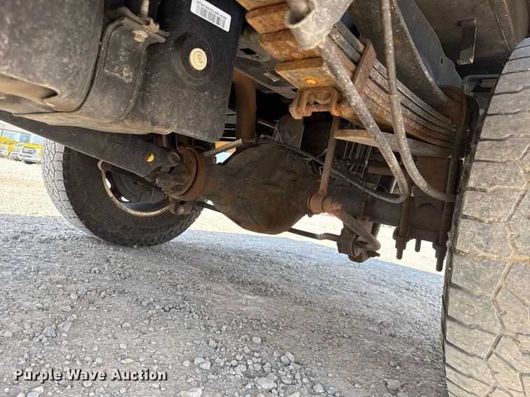 image for item EJ4792 2018 Ford F350 Super Duty utility bed pickup truck