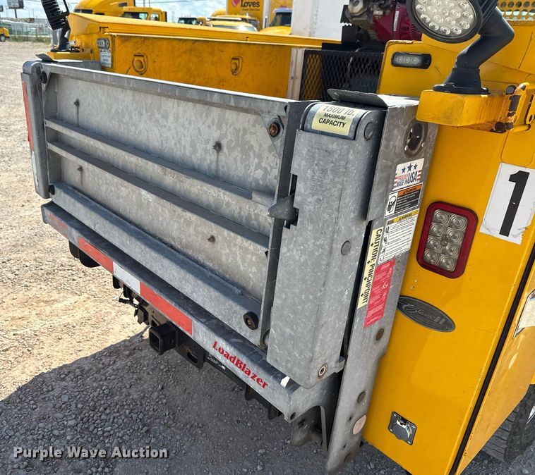 image for item EJ4792 2018 Ford F350 Super Duty utility bed pickup truck